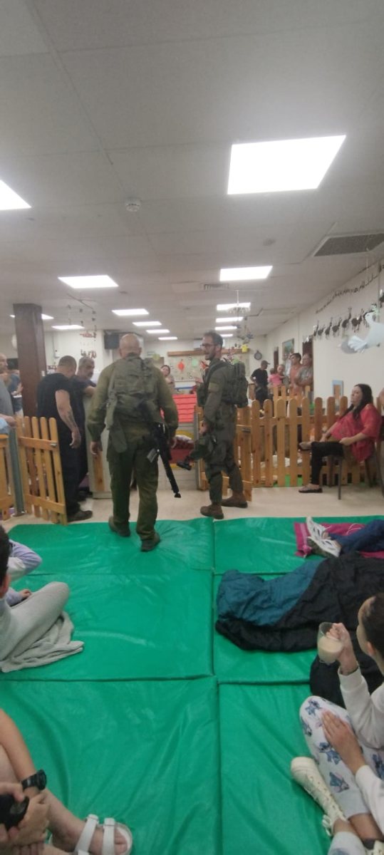 תמונה מהגן בליל ה-7.10. באדיבות קיבוץ ניר יצחק