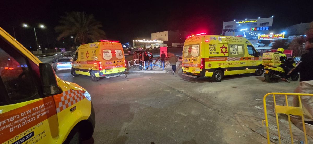 זירת החבירה של צוותי מד"א בפזורה, בסמוך לשגב שלום. קרדיט: מד"א