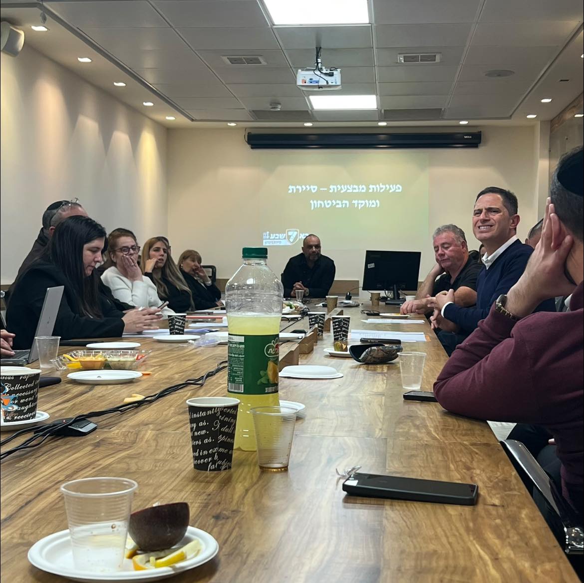 ישיבת ההנהלה בעירייה, אמש. קרדיט: עידו אטיאס