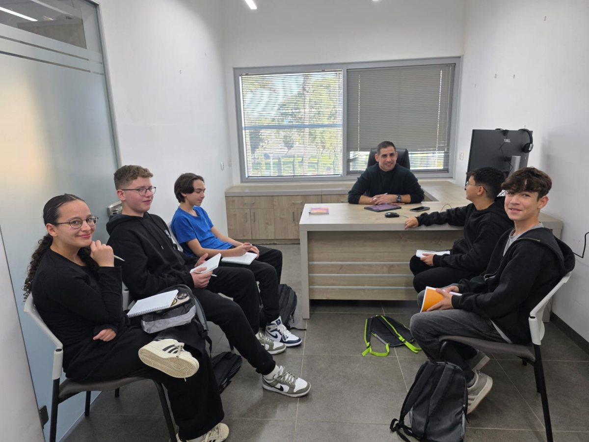 קרדיט צילום: אדמה מכתשים