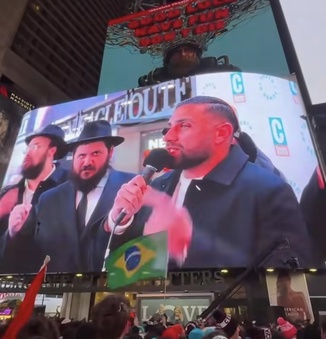 שגב כלפון בקריאת "שצמע ישראל" בניו יורק. צילום: מתוך אינסטגרם