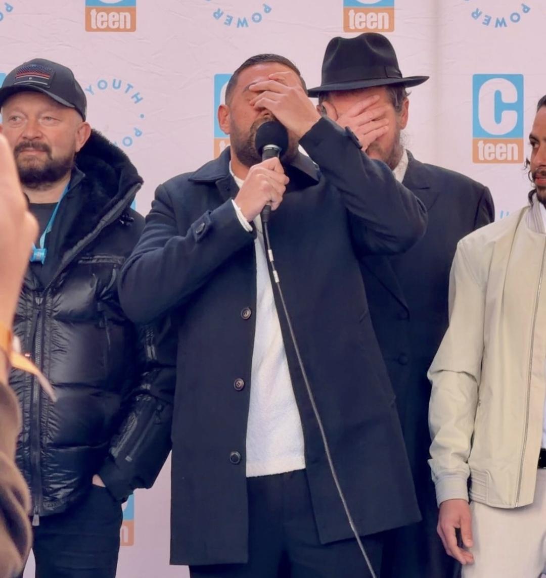 שגב כלפון בטיים סקוואר בניו יורק. צילום: מתוך אינסטגרם