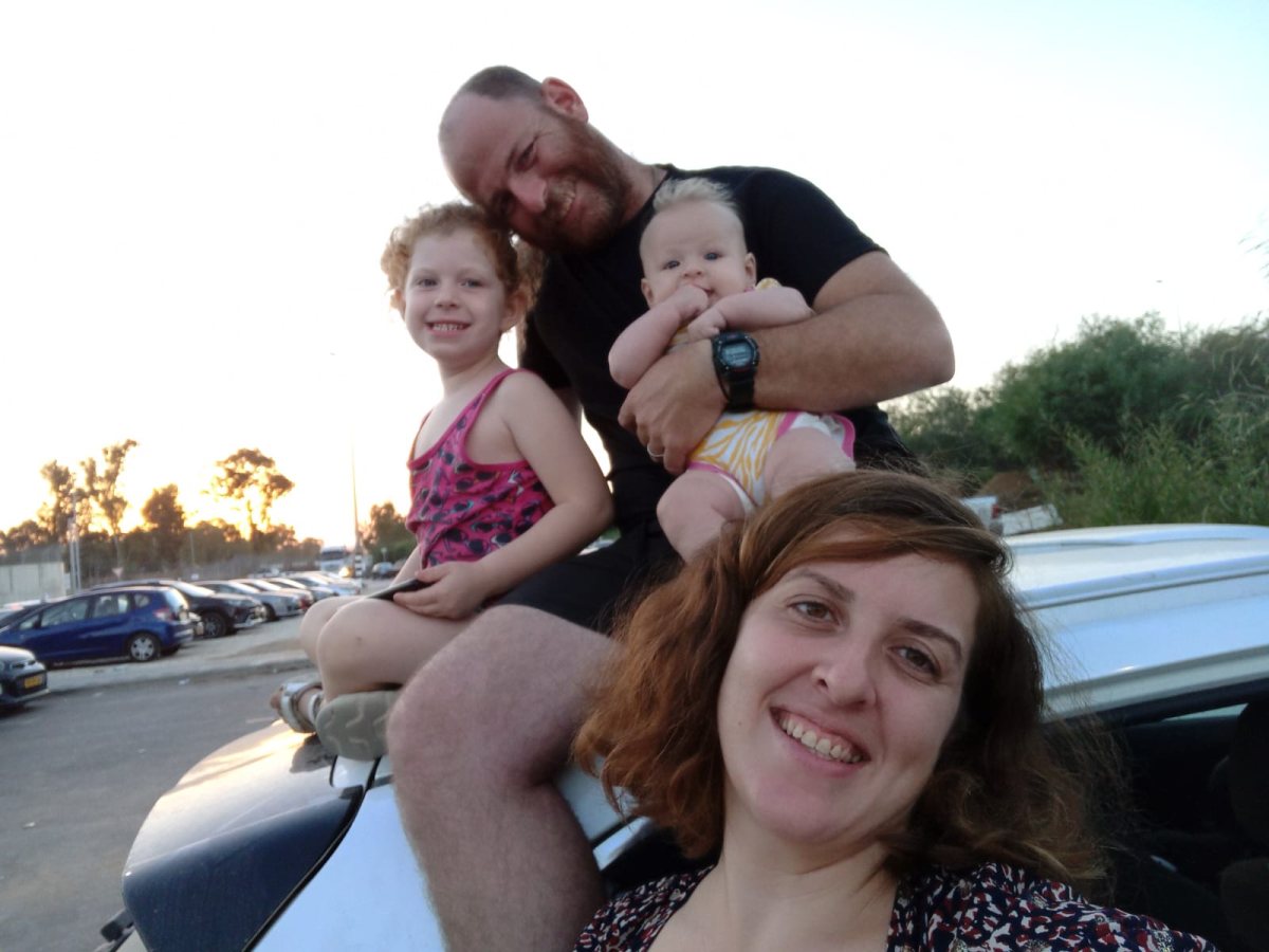 משפחת באר בחווה. צילום: אלבום משפחתי