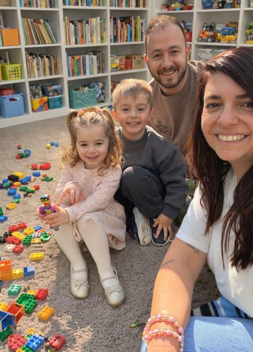 ליאל ומאור עפרוני עם הילדים בזמן המלחמה