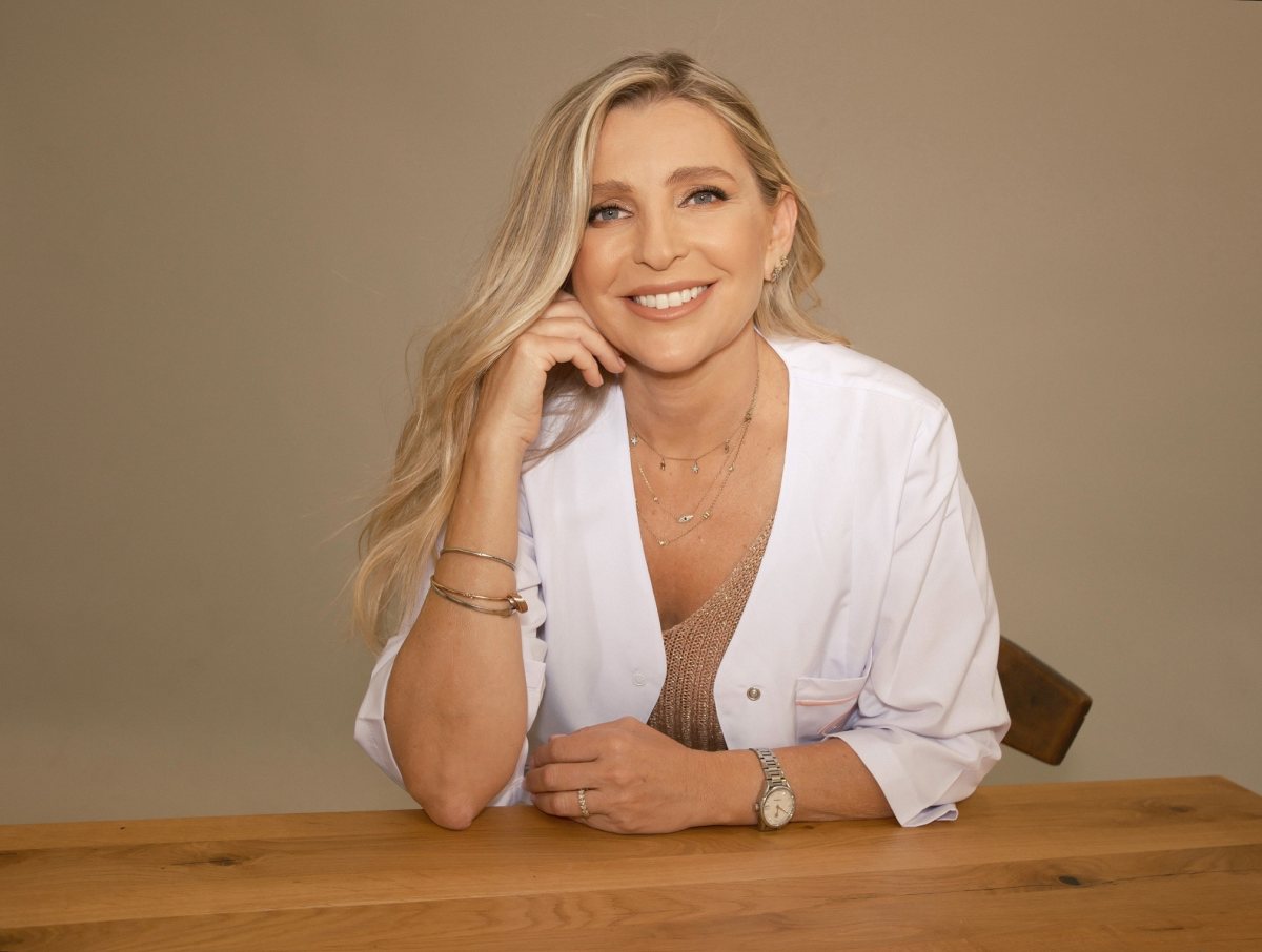 דר להבית אקרמן מומחית לרפואת עור צילום אלון שפרנסקי