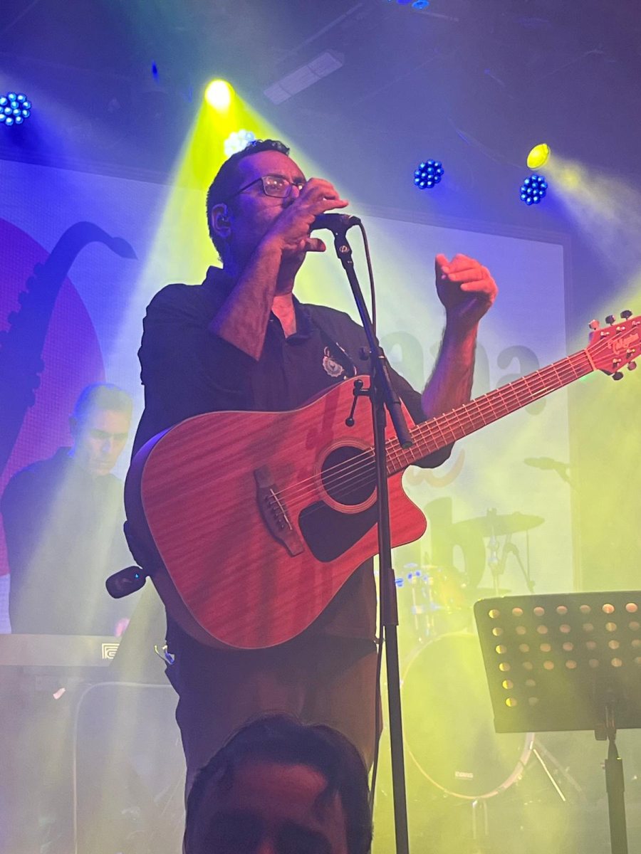 שי חכם בהופעה. צילום: פרטי