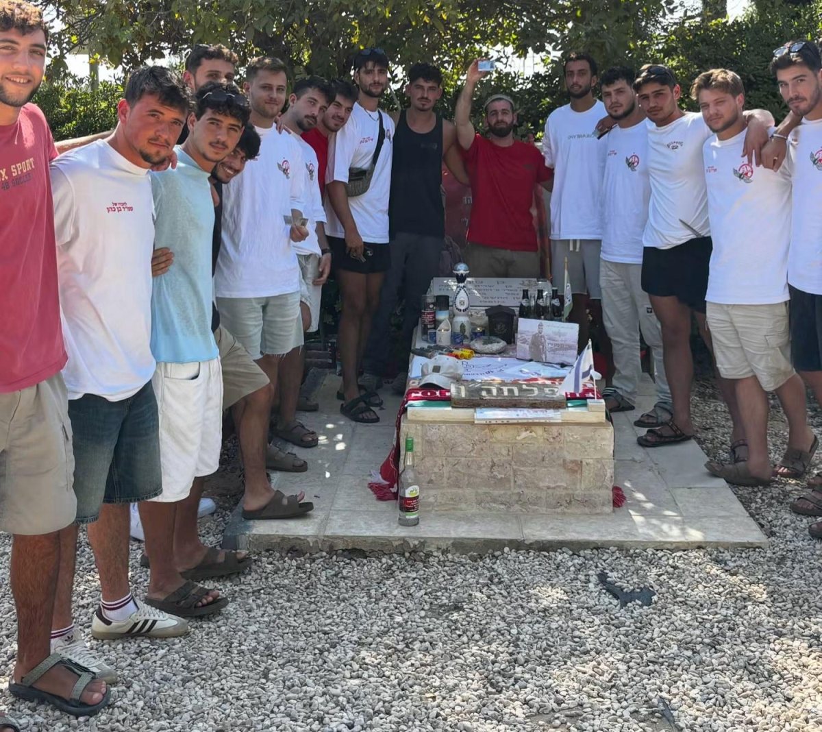 החברים של בן כהן ז"ל באו ליום השחרור המיוחל