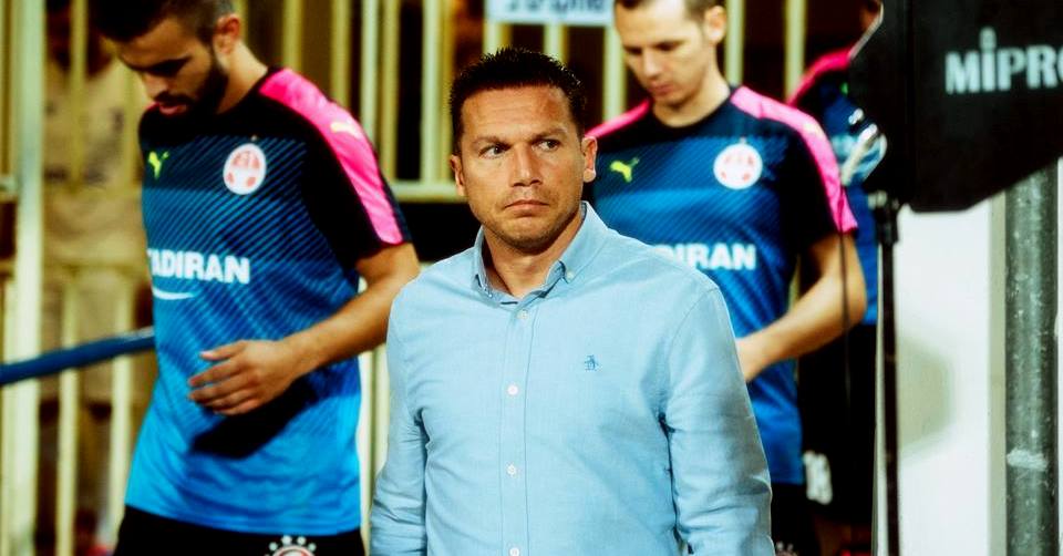 כל החלטה שלו- יכולה לשנות את העונה. צילום: עדי פרץ עבור הפועל באר שבע