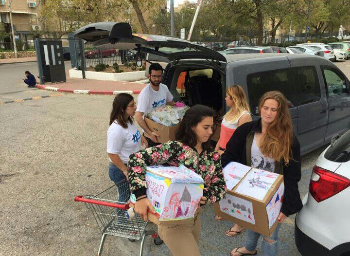 בין היתר ישנו דגש על קירוב בין המגזרים השונים בחברה הישראלית