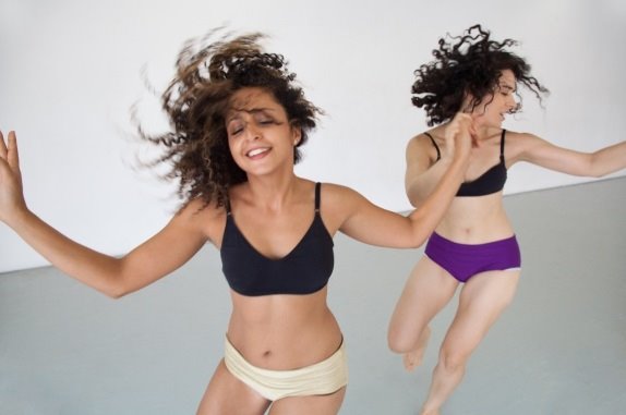 שירה אביתר, זורחות (צילום: תמר לם)