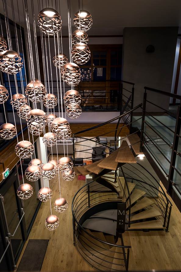 תאורת הדגשה תאורת הדגשה