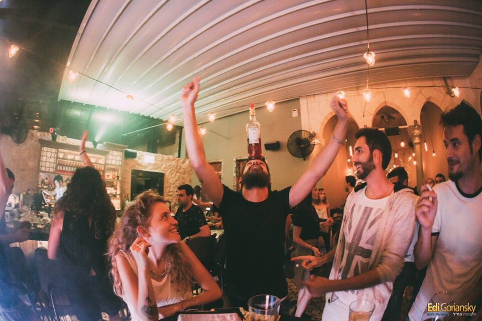 דיג'יי ליאור אקרמן יעשה לכם שמח בכל הגוף. צילום: אדי גוננסקי דיג'יי ליאור אקרמן יעשה לכם שמח בכל הגוף. צילום: אדי גוננסקי