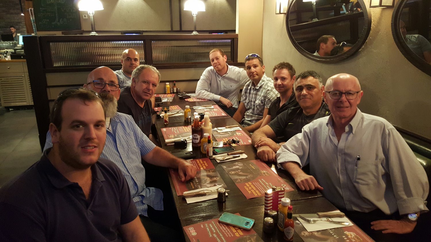  חברי משלחת נכי צה"ל במפגש הגיבוש. ראשון מימין: אמיר רוזנבליט