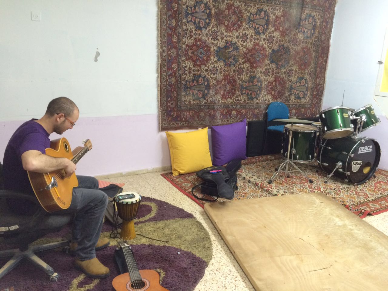 "עד כה הצלחנו להשיג שלושה רבעים מהציוד ושלושה רבעים מהחניכים"