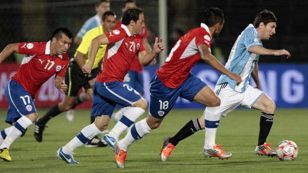 מאז משחק חצי הגמר כל העיניים בארגנטינה היו נשואות כלפי "אלוהי" הכדורגל שלהם