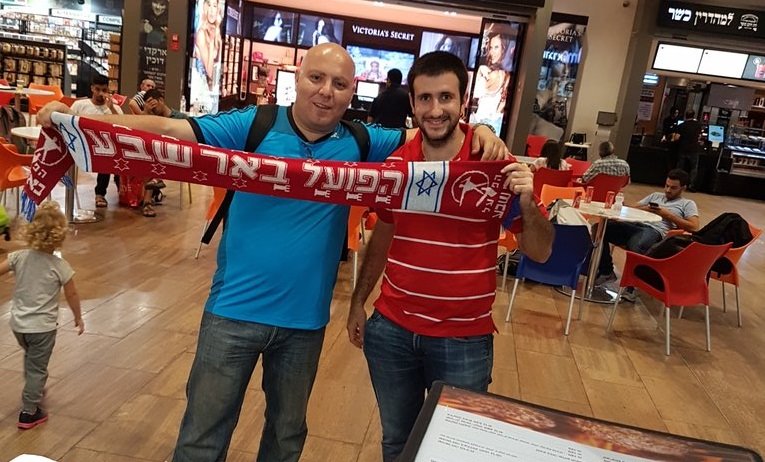 הולכים עם הפועל לכל מקום הולכים עם הפועל לכל מקום