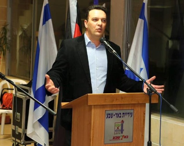 "מי שיסבול הכי הרבה מההליך העקום הזה הם תושבי מרכז הארץ שנתב"ג יגדל על אפם ועל חמתם". תמונה: מדף הפיסבוק של טל אל-על