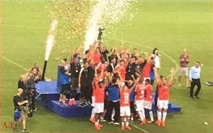 הפועל באר שבע אלופת האלופים! צילום: A.T - תמונות וסרטים הפועל באר שבע כדורגל / כדורסל