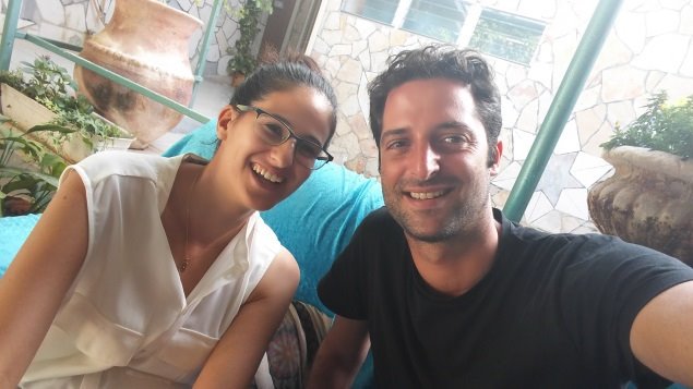 עם אהבה לא קונים במכולת, בועז ונעמה.