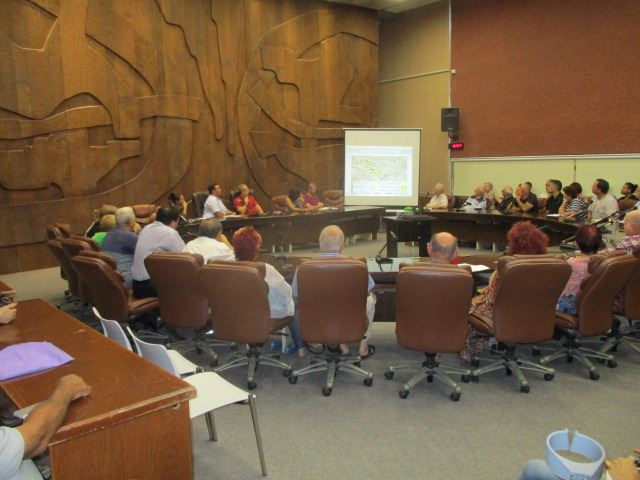 בכנס הוצגו תוכניות חדשות לתכנון העיר. (צילום מתוך הפייסבוק של סגן ראש העיר טל אלעל)