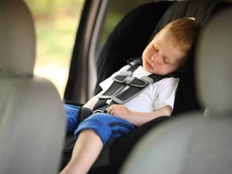 מתוך 27 מקרים של שכחת פעוט ברכב ב-2016, 7 תינוקות מצאו את מותם. צילום: שאטרסטוק