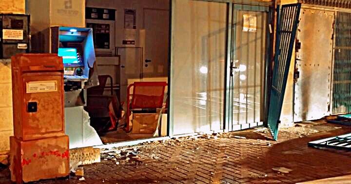 שודדי הכספומטים הכו גם בנחל עשן והשאירו במקום נזק רב דצמבר 2016. צילום ארכיון