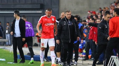 בן שהר יוצא מהמשחק (מרטין גוטדאמק one.co.il) בן שהר יוצא מהמשחק (מרטין גוטדאמק one.co.il)