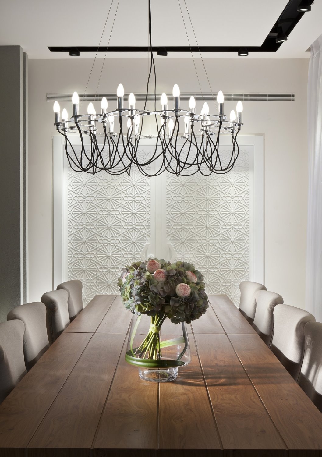 סניף  דלתות רשפים- חיפה. צילום: אלעד גונן