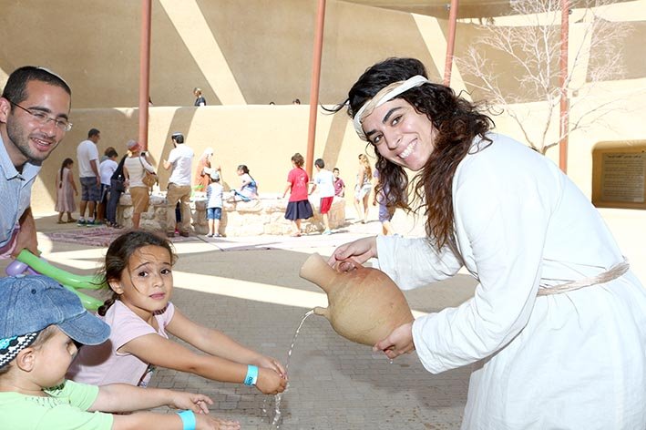 ביקור בבאר אברהם. צילום: דיאגו מיטלברג