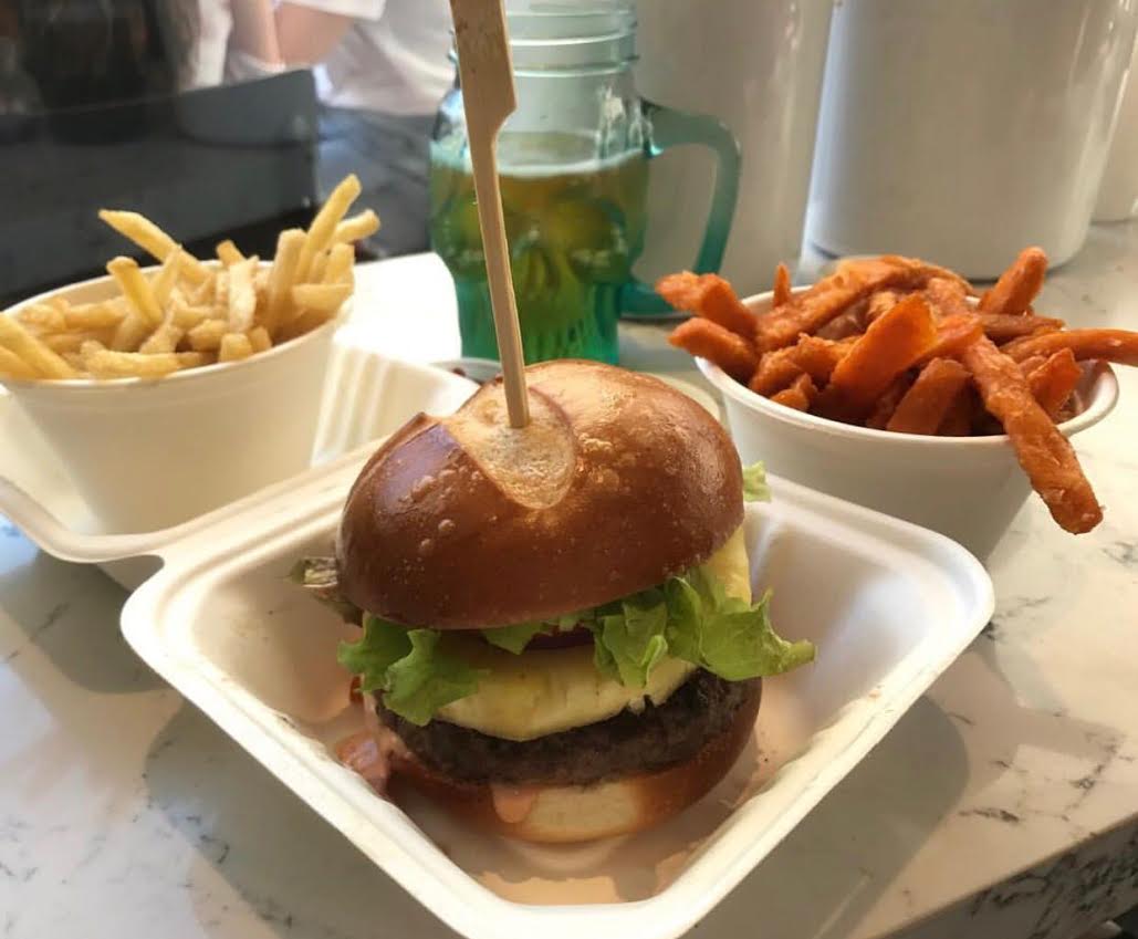 "אוכל, בעיקר"