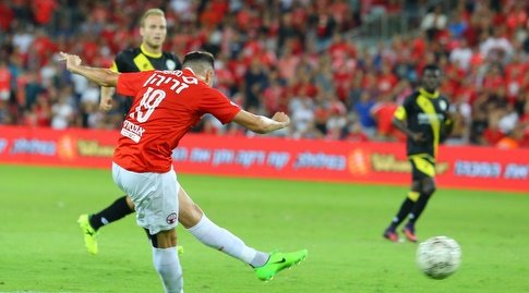 זריהן בועט לשער (מרטין גוטדאמק, באדיבות one.co.il)