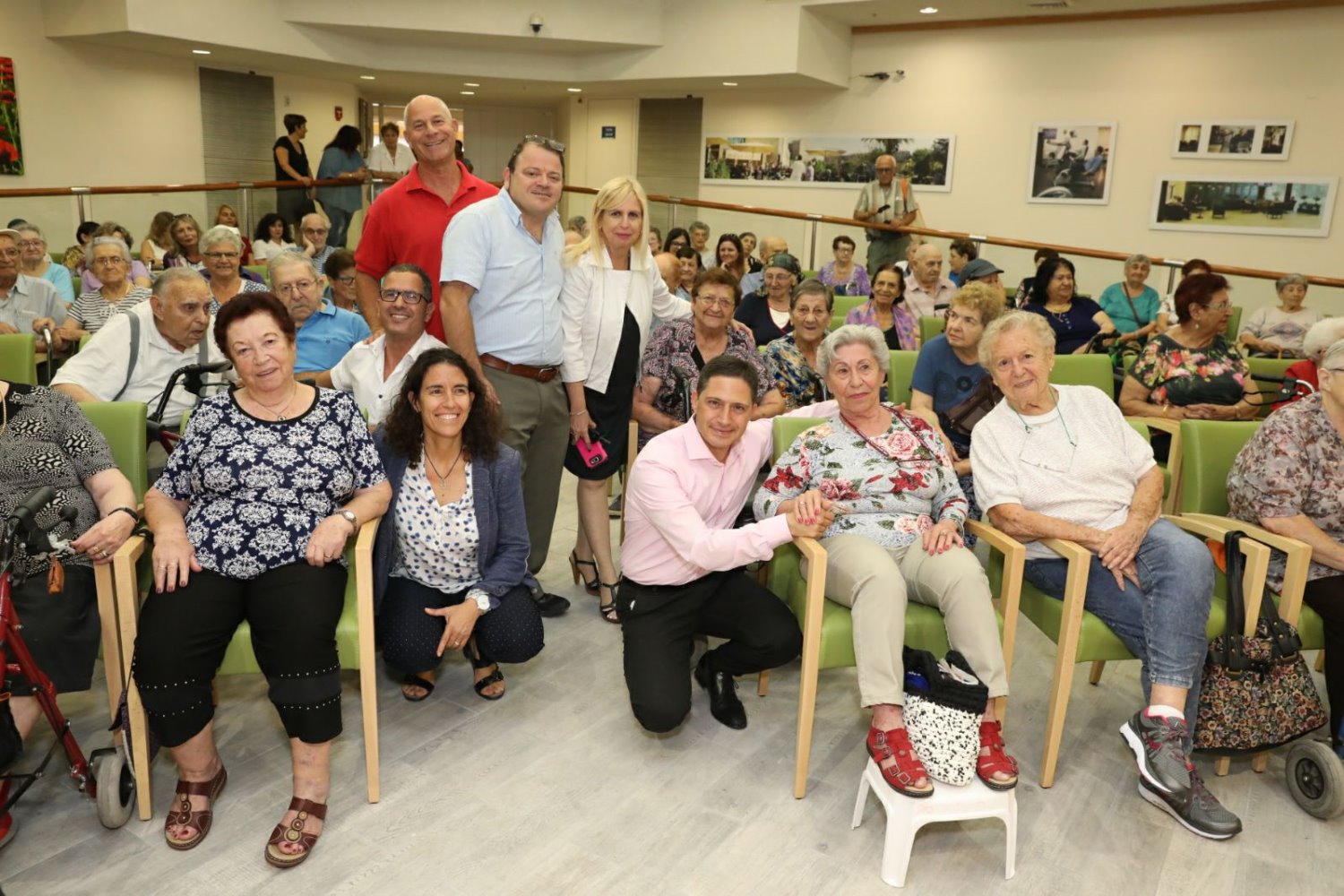 "שנה טובה ובריאות טובה". צילום באדיבות 'משען' בית לדיור מוגן. 