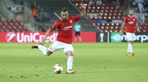 אלו, לפני שנפצע והוחלף במחצית השנייה, צילום: איציק בלנציקי, one.co.il