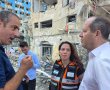 שר הכלכלה ניר ברקת ביקר בזירת נפילת הטיל האיראני ברמת גן