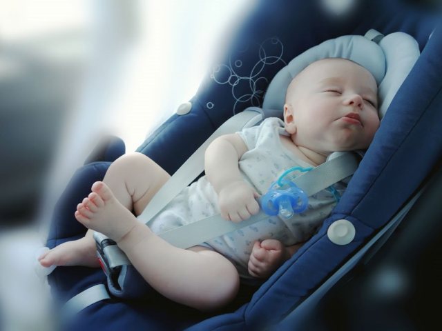 ילד ברכב. צילום: shutterstock