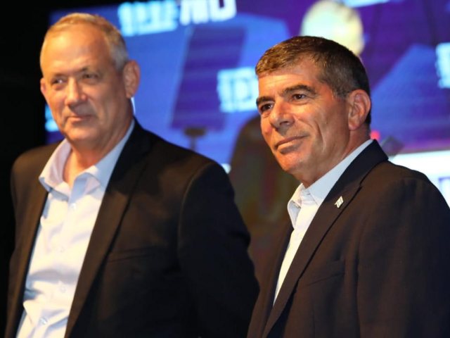 גנץ ואשכנזי בבאר שבע | צילום: אבישי פינקלשטיין