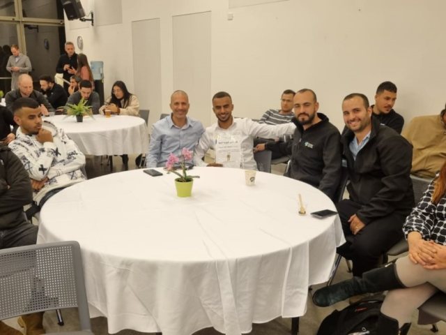 קרדיט - יח"צ
