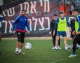 הקבוצה באימון הערב אש. קרדיט - הפועל "מחסני השוק" באר שבע