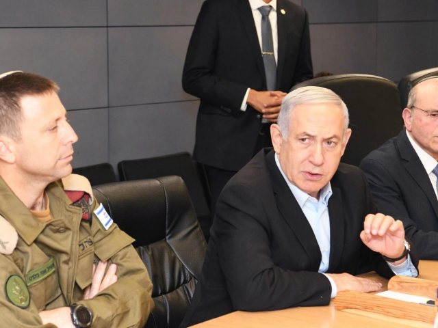 נתניהו היום במפקדת פיקוד הדרום בבאר שבע | צילום: עמוס בן גרשום/לע״מ