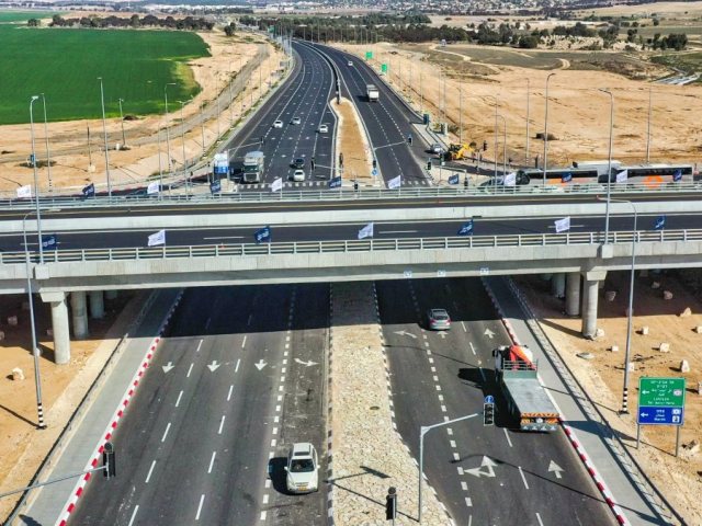 מחלף מיתר החדש נפתח לתנועה 