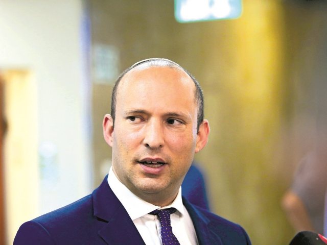 נפתלי בנט. צילום: אלכס קולומויסקי