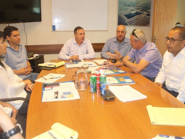 פגישה בין נציגי מועצה אזורית נווה מדבר למשרד הכלכלה