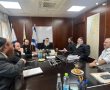 פרסום ראשון: מדוע התכנסו בכירי העיריה בלשכתו של שר השיכון? 