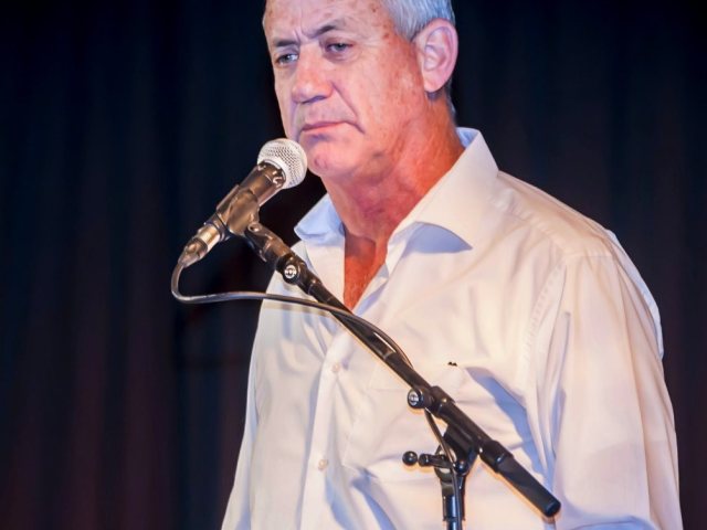 depositephoto בני גנץ