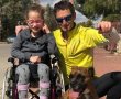 "זה שרץ עם הילדה על הכיסא גלגלים": סיפורם המרגש של רות בת ה-12 ואביה רמאון