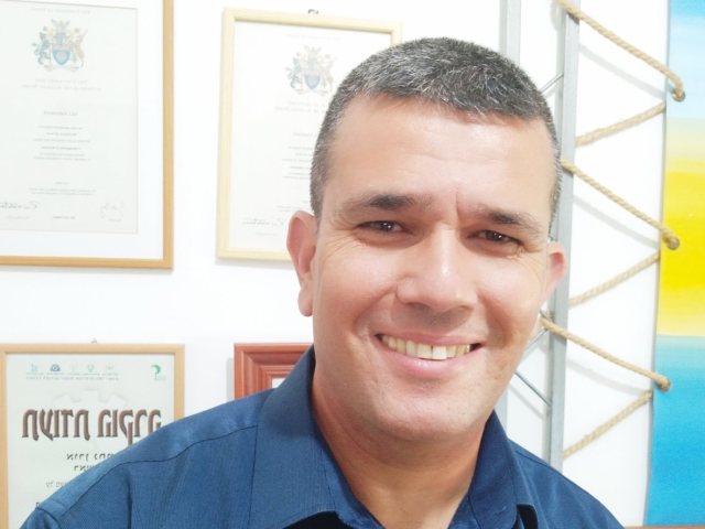 אורן נחמני