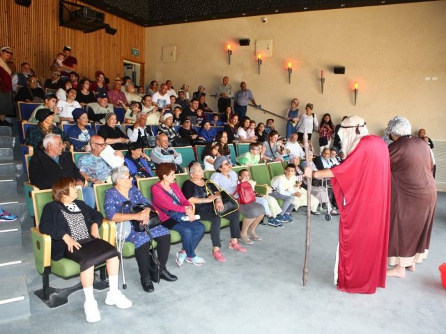 משה בא לבקר בעיר העתיקה צילום דיאגו מיטלברג