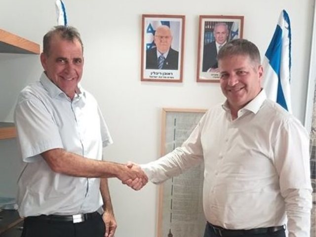 קיש ובוקר במהלך הפגישה 