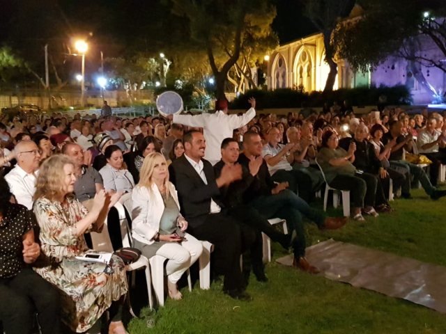 אירוע שירה במתחם מוזאוני הנגב. | צילום: יאיר נגיד