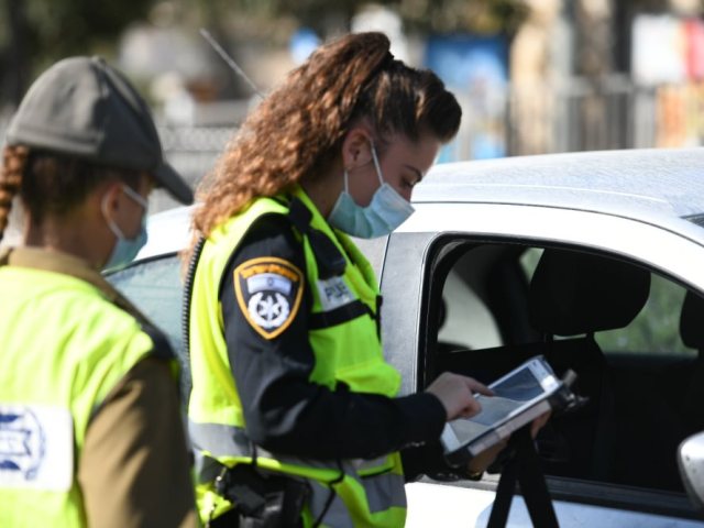 הסגר יוצא לדרך | צילום: דוברות המשטרה